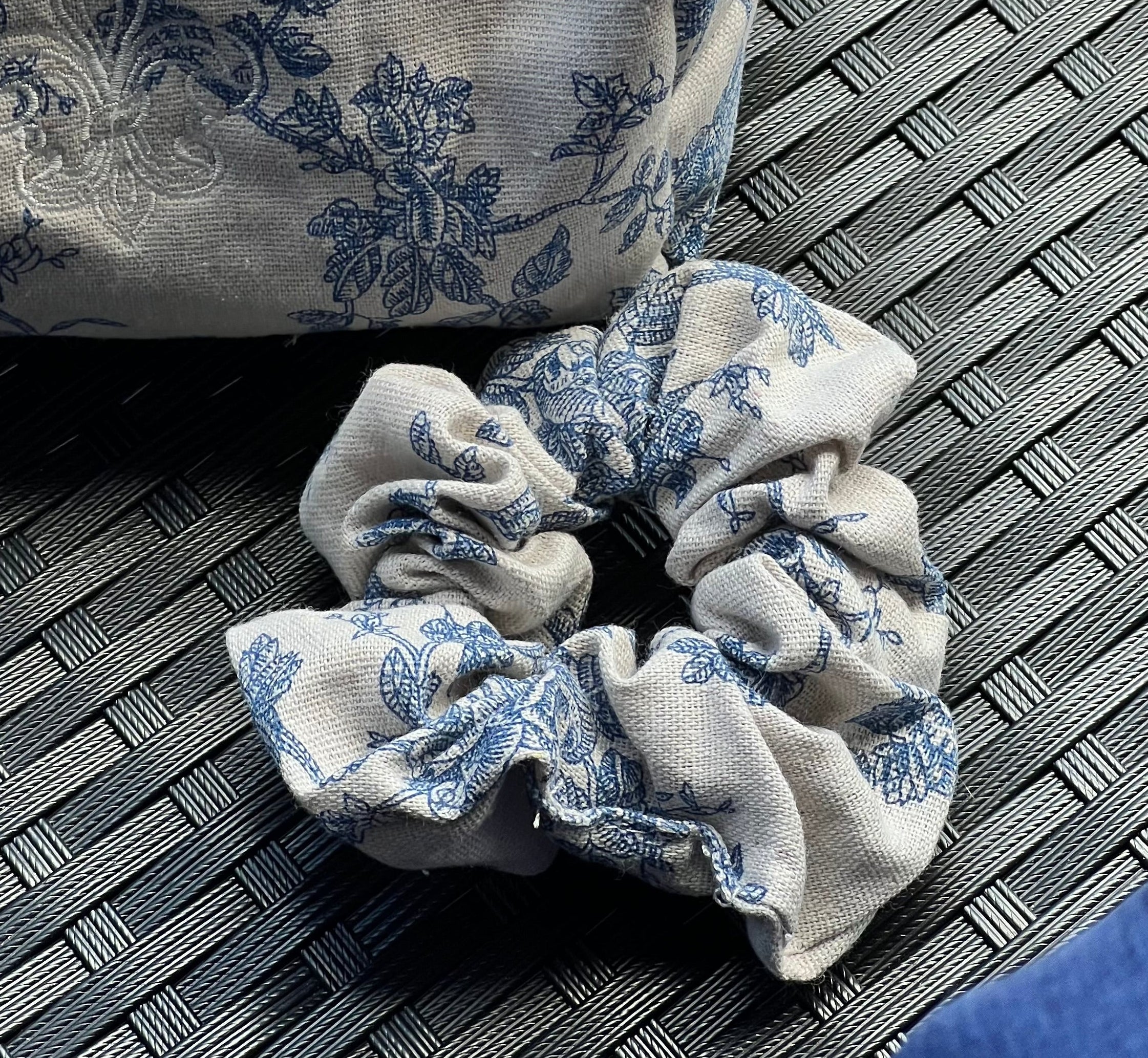 Cove Scrunchie